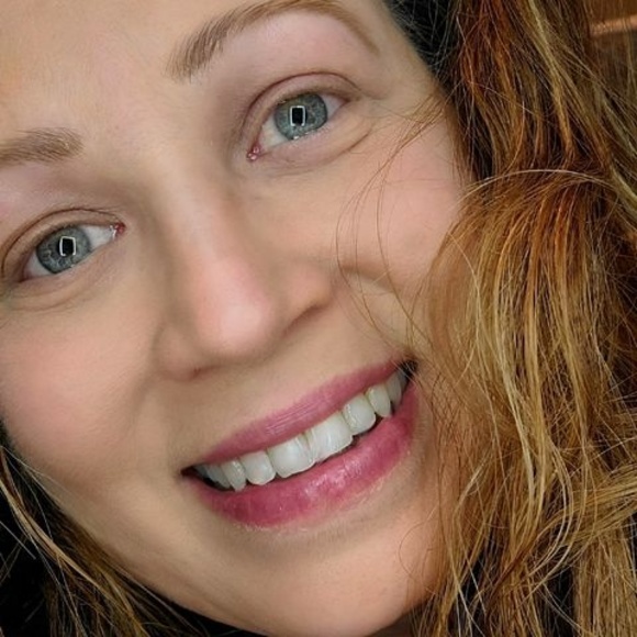 Meet your Posher, Heather - Picture 1 of 1